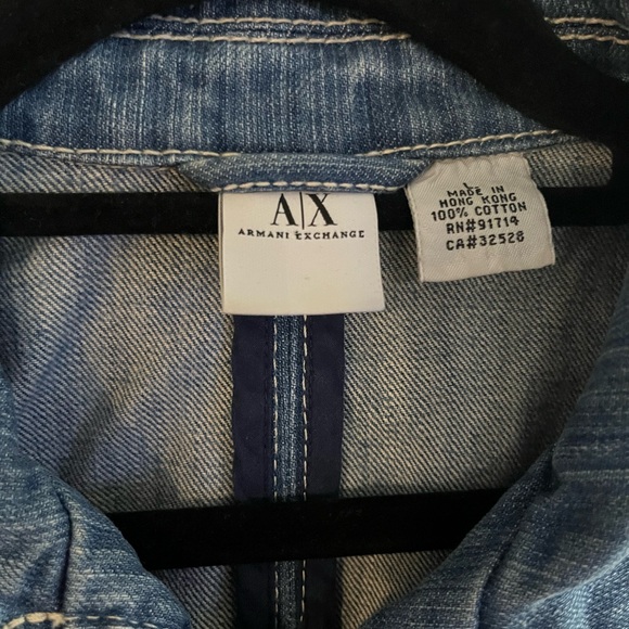 Armani Exchange Blue Light Washed Denim Peplum Fitted Jean Jacket SIZE L - Picture 3 of 6